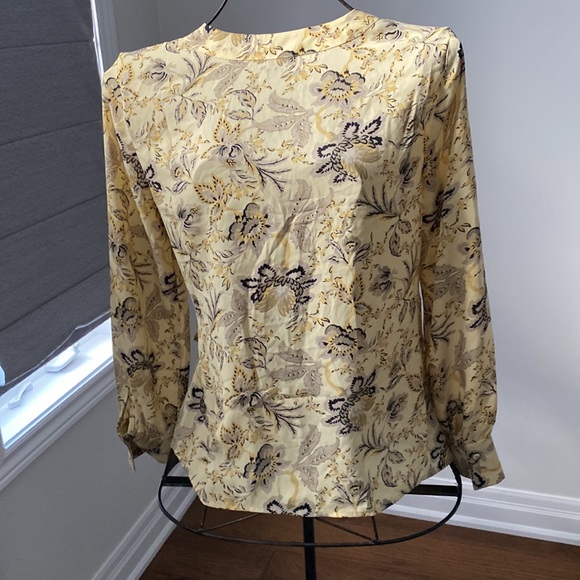 Vince Camuto wrap tie blouse. BNWT - Picture 6 of 10